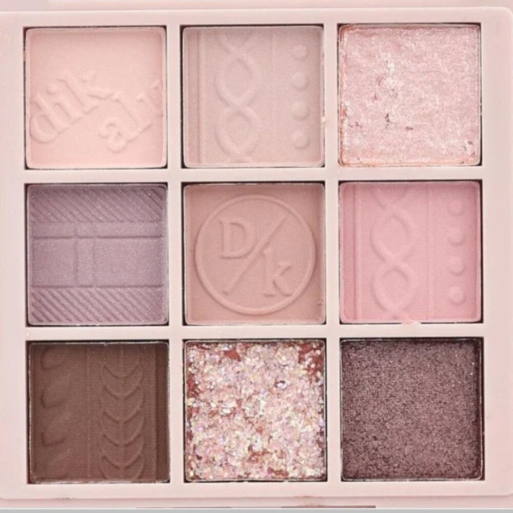 dikalu Blooming your own beauty eyeshadow 9 color pallete NWOT